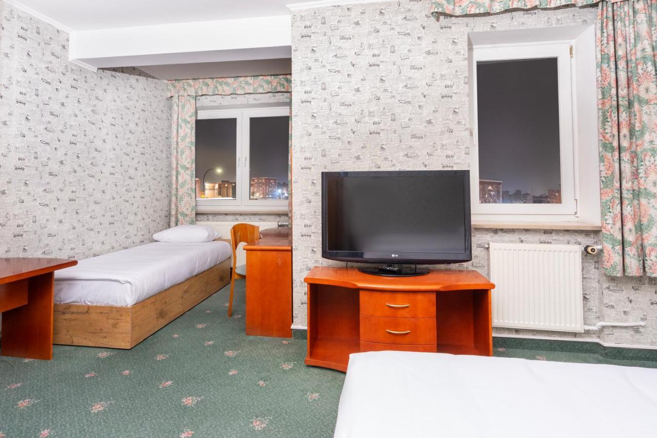 Hotel Victory Home Варшава Экстерьер фото