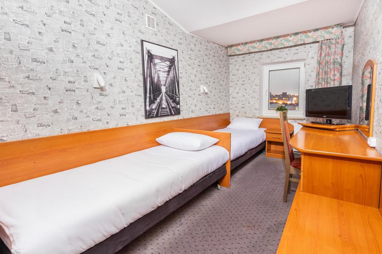 Hotel Victory Home Варшава Экстерьер фото