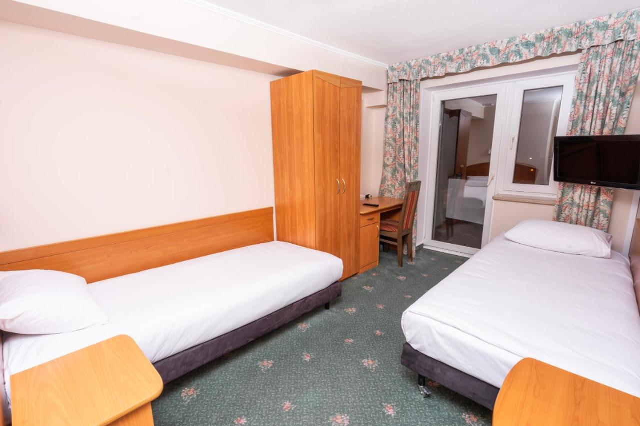 Hotel Victory Home Варшава Экстерьер фото