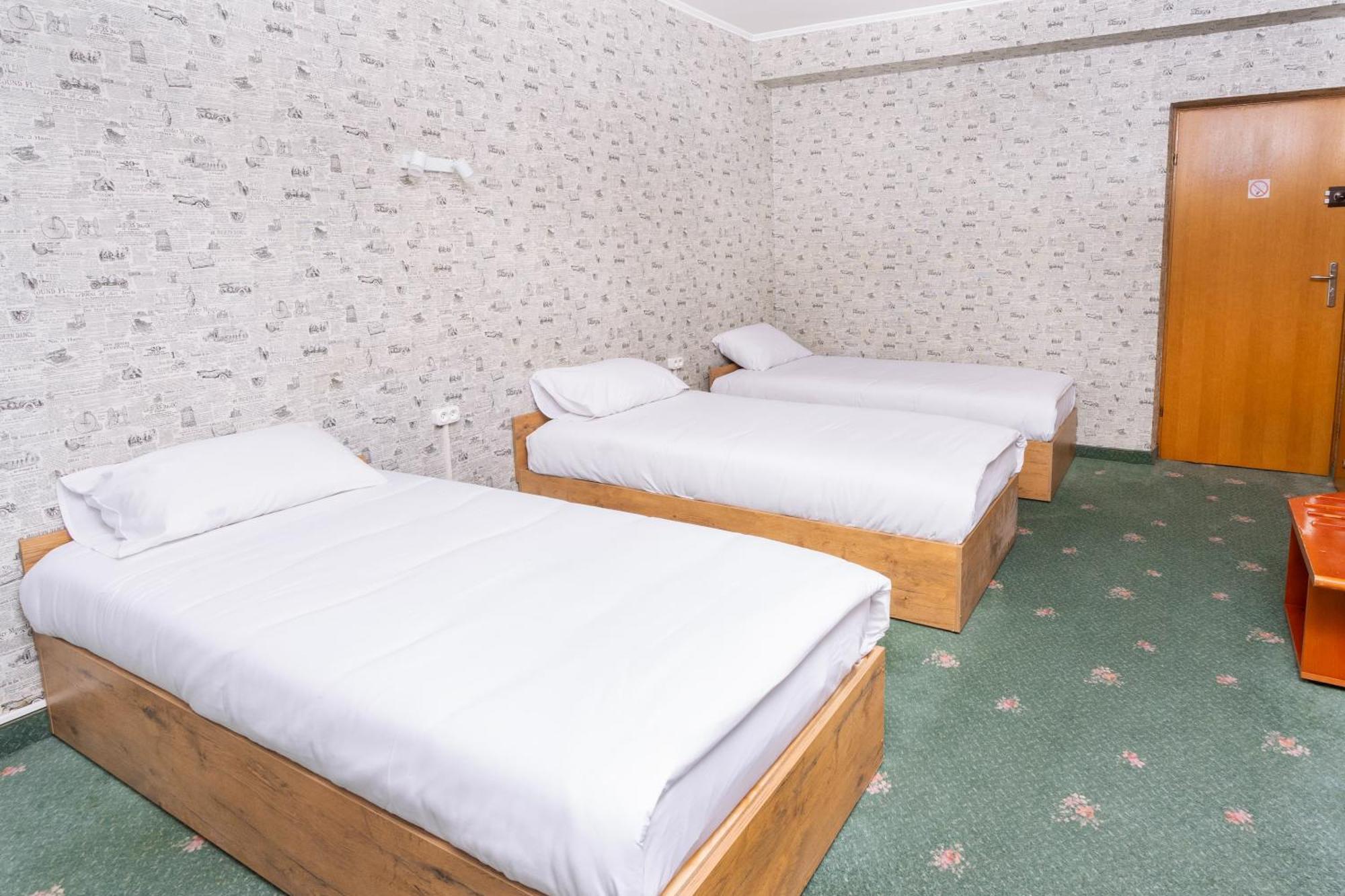 Hotel Victory Home Варшава Экстерьер фото