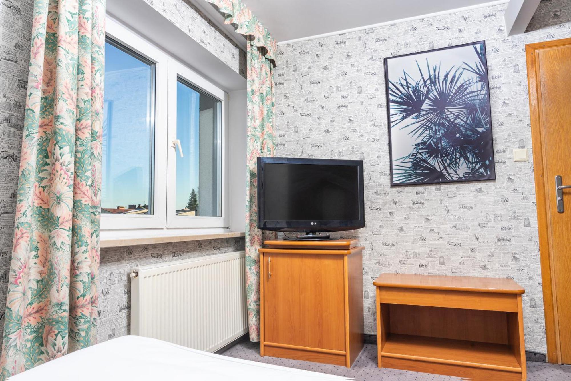 Hotel Victory Home Варшава Экстерьер фото