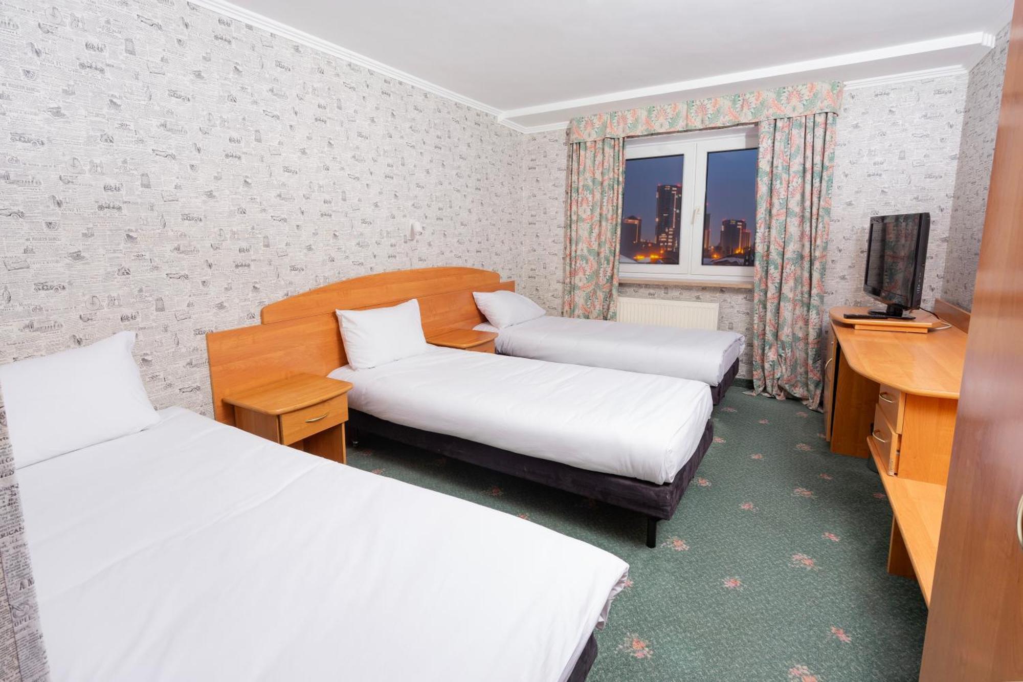 Hotel Victory Home Варшава Экстерьер фото