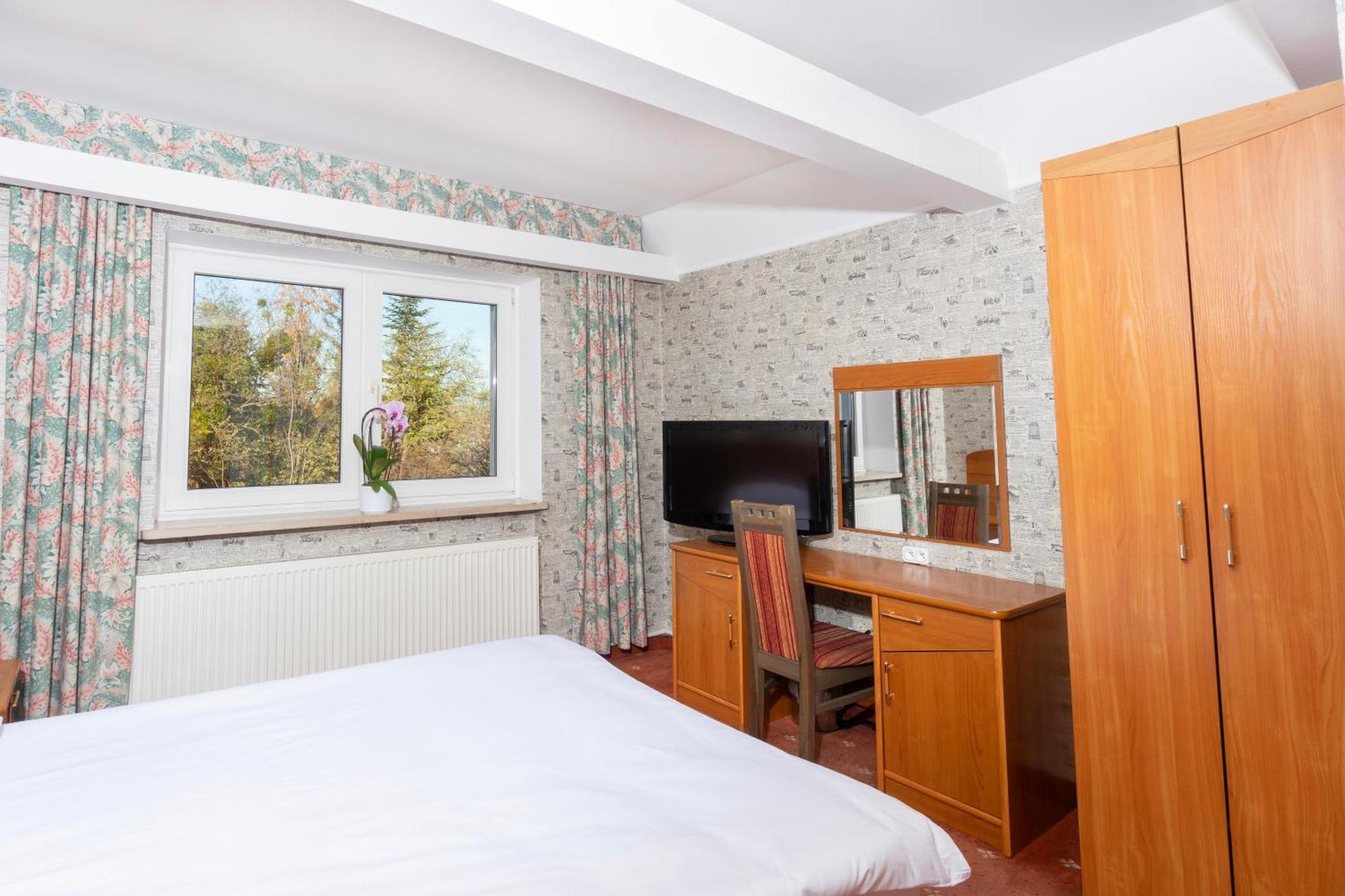 Hotel Victory Home Варшава Экстерьер фото